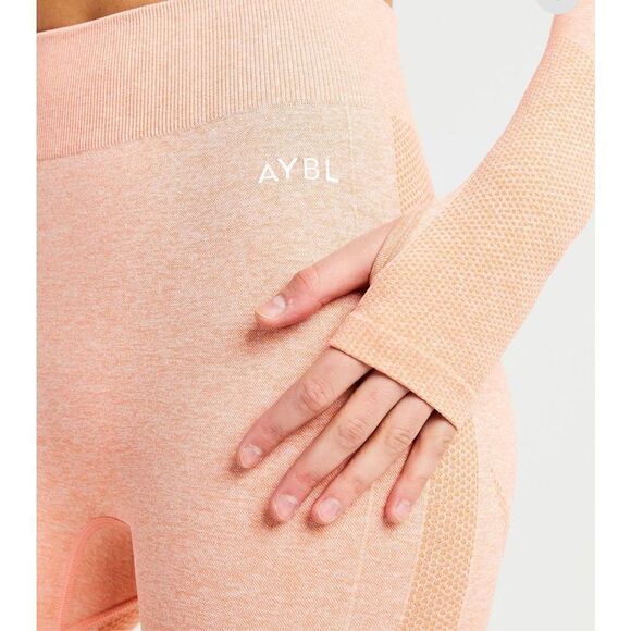 AYBL Motion Seamless Long Sleeve Crop Top peach small - Picture 4 of 16